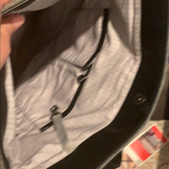 Hadley by Sherpani Tote Bag - Picture 4 of 7